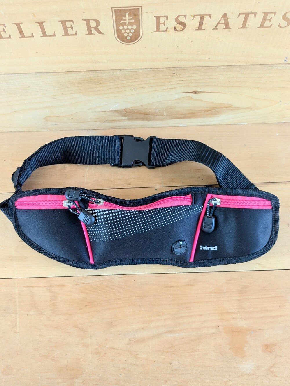 Hind Adjustable Running Waist Pack with Pink Accents NWOT